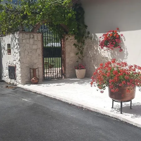 Mountain Vacation Villa *